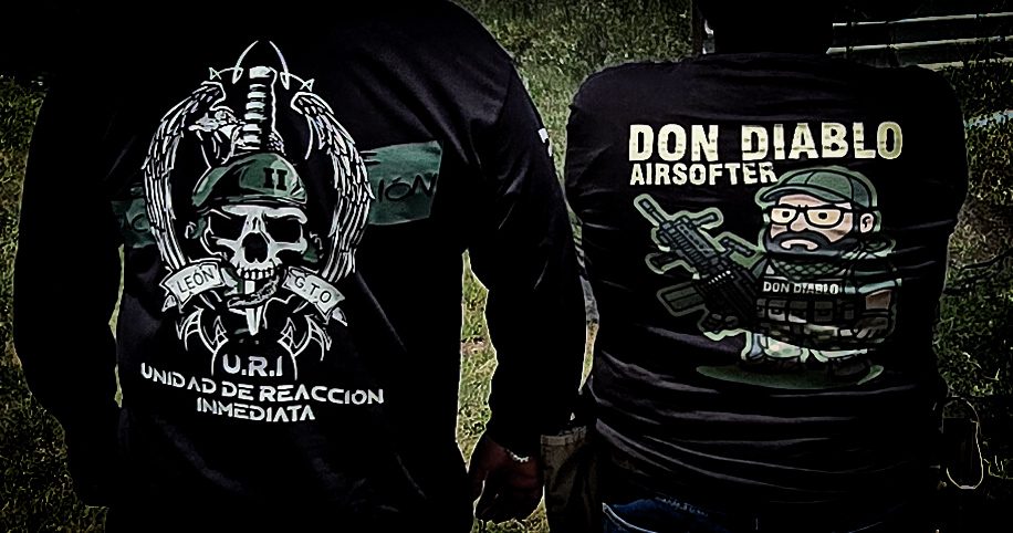 Intercambio de playeras con el buen tejon de la bandita de URI AIRSOFT LEÓN